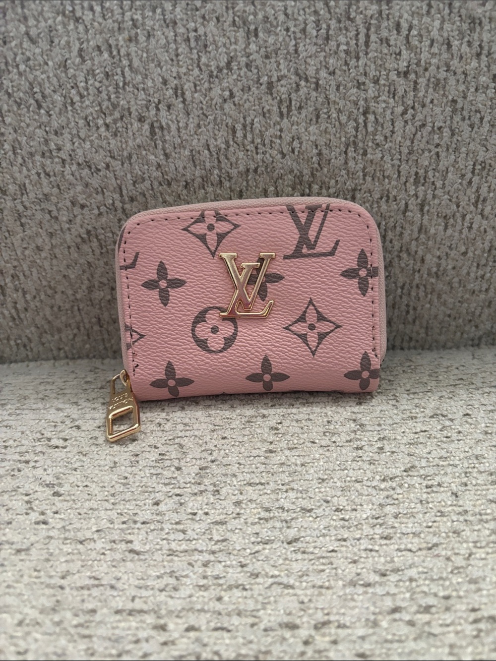 *Fashion Pink  Mini Zip Card Case with Gold Hardware